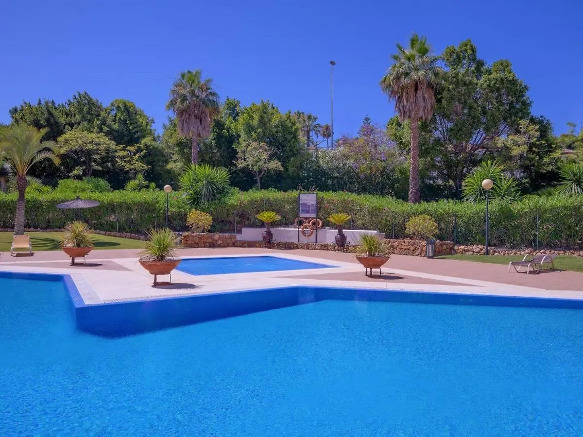 Espacioso Y Encantador Apartamento En Las Gaviotas Marbella 0*,  Spain