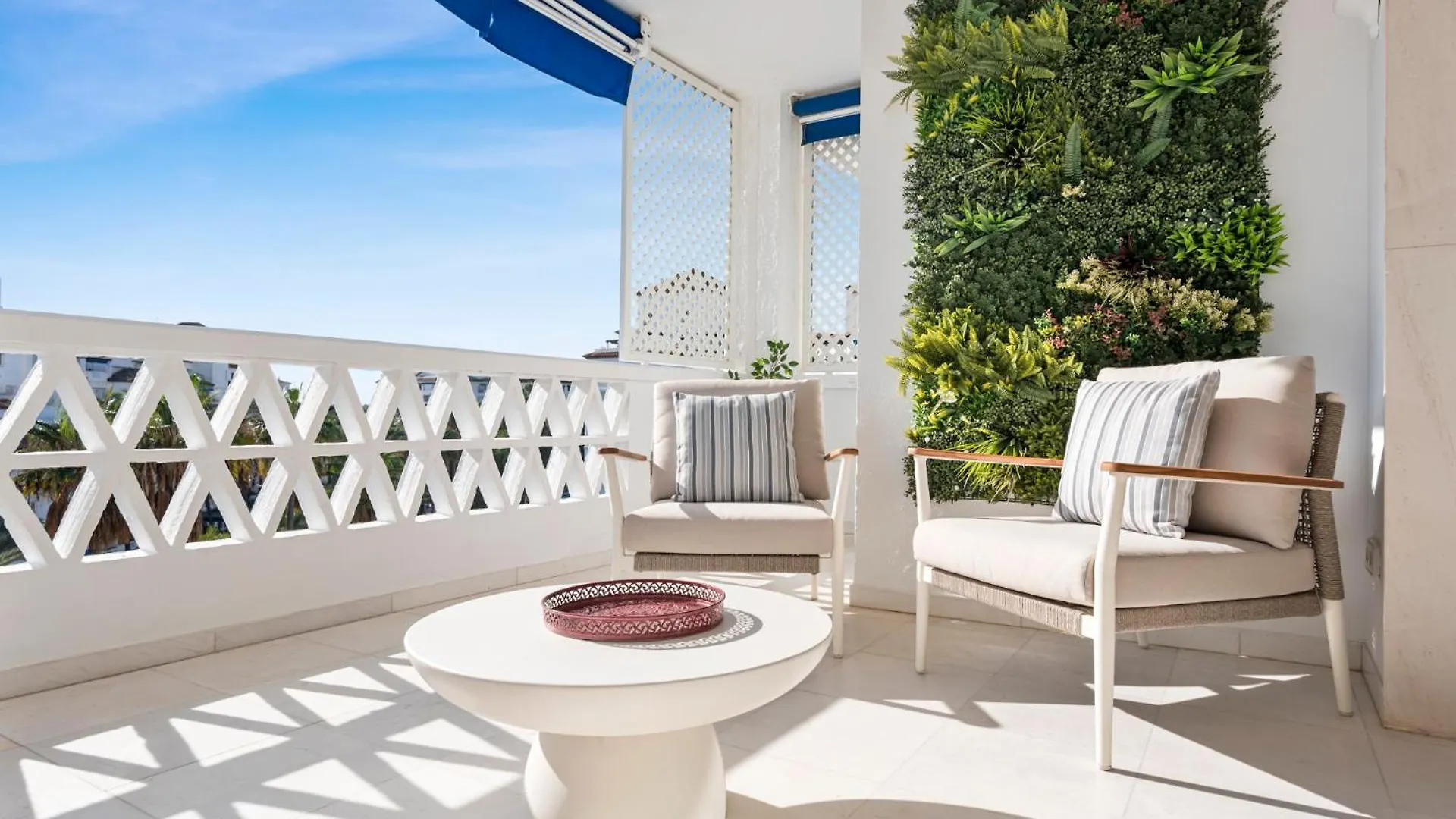 Espacioso Y Encantador Apartamento En Las Gaviotas Marbella 0*,