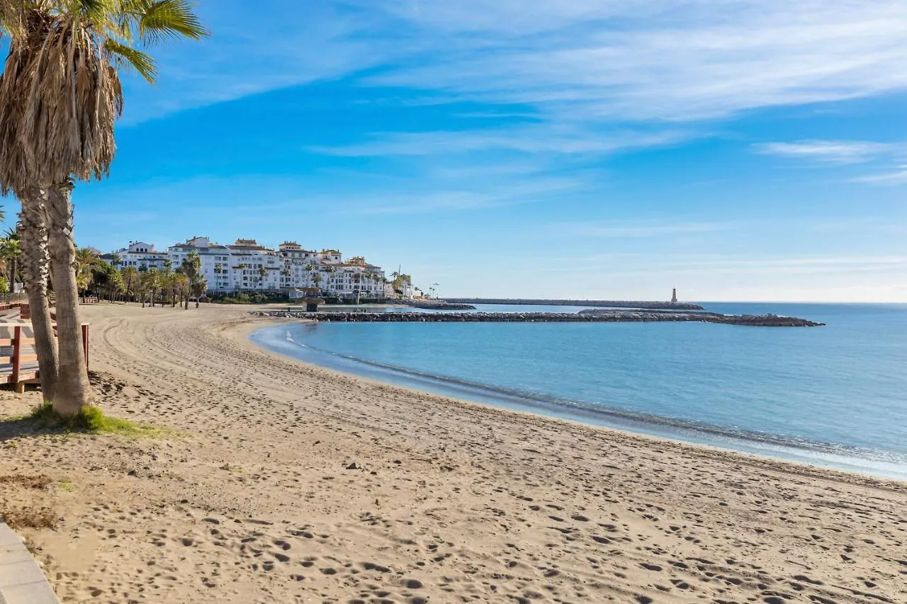 Espacioso Y Encantador Apartamento En Las Gaviotas Marbella Apartment