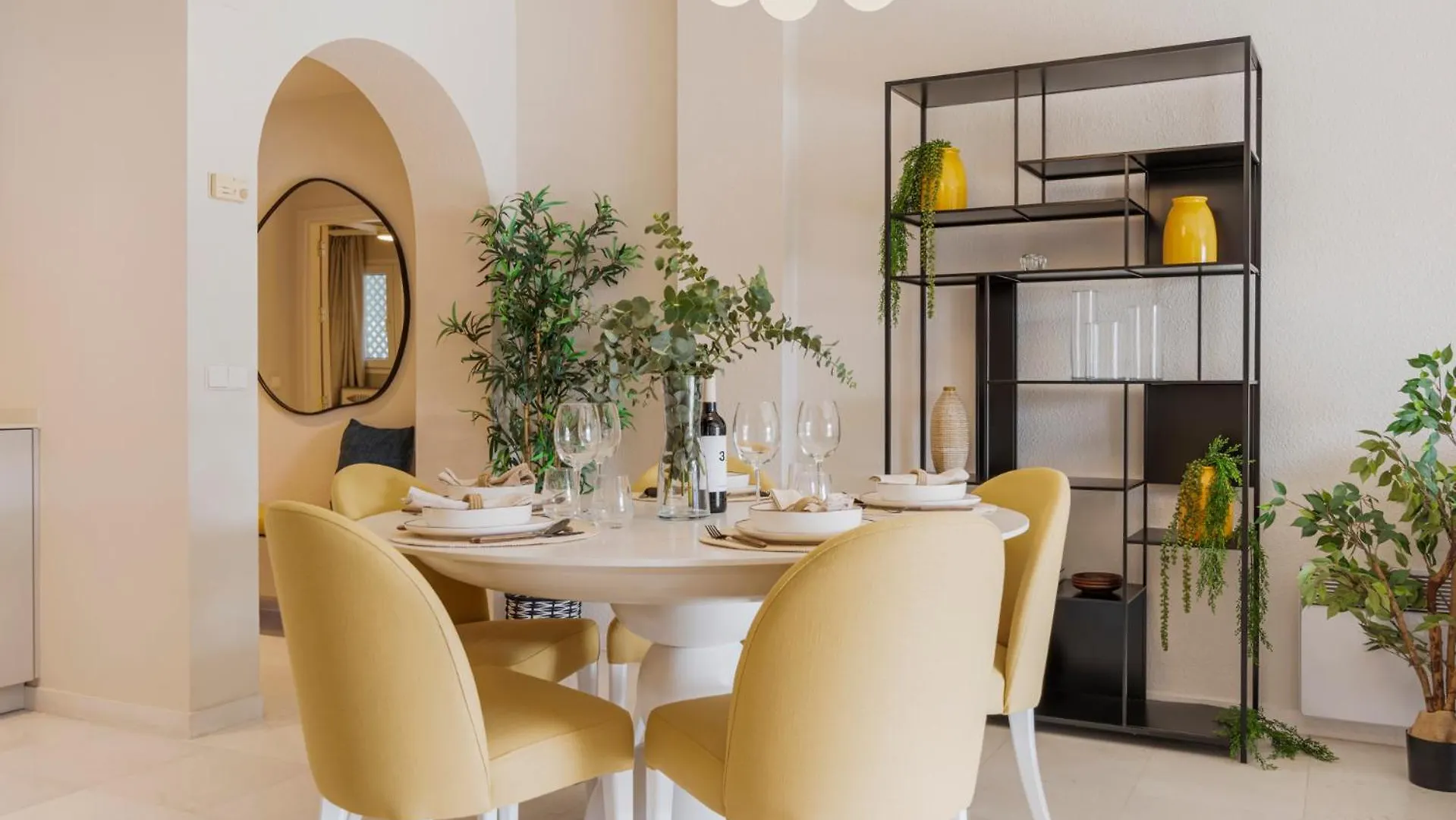 Lägenhet Espacioso Y Encantador Apartamento En Las Gaviotas Marbella Spanien