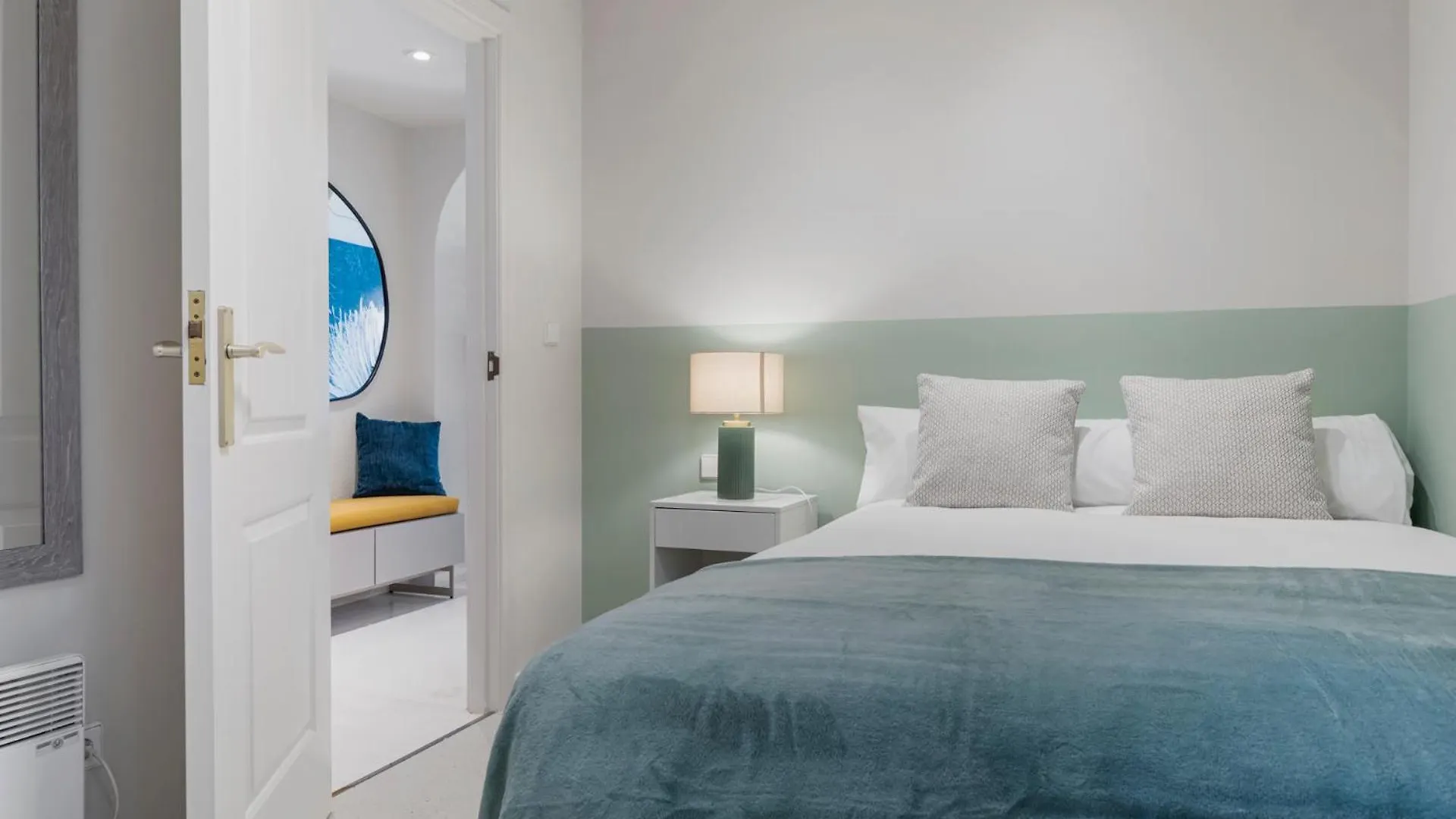Espacioso Y Encantador Apartamento En Las Gaviotas Marbella