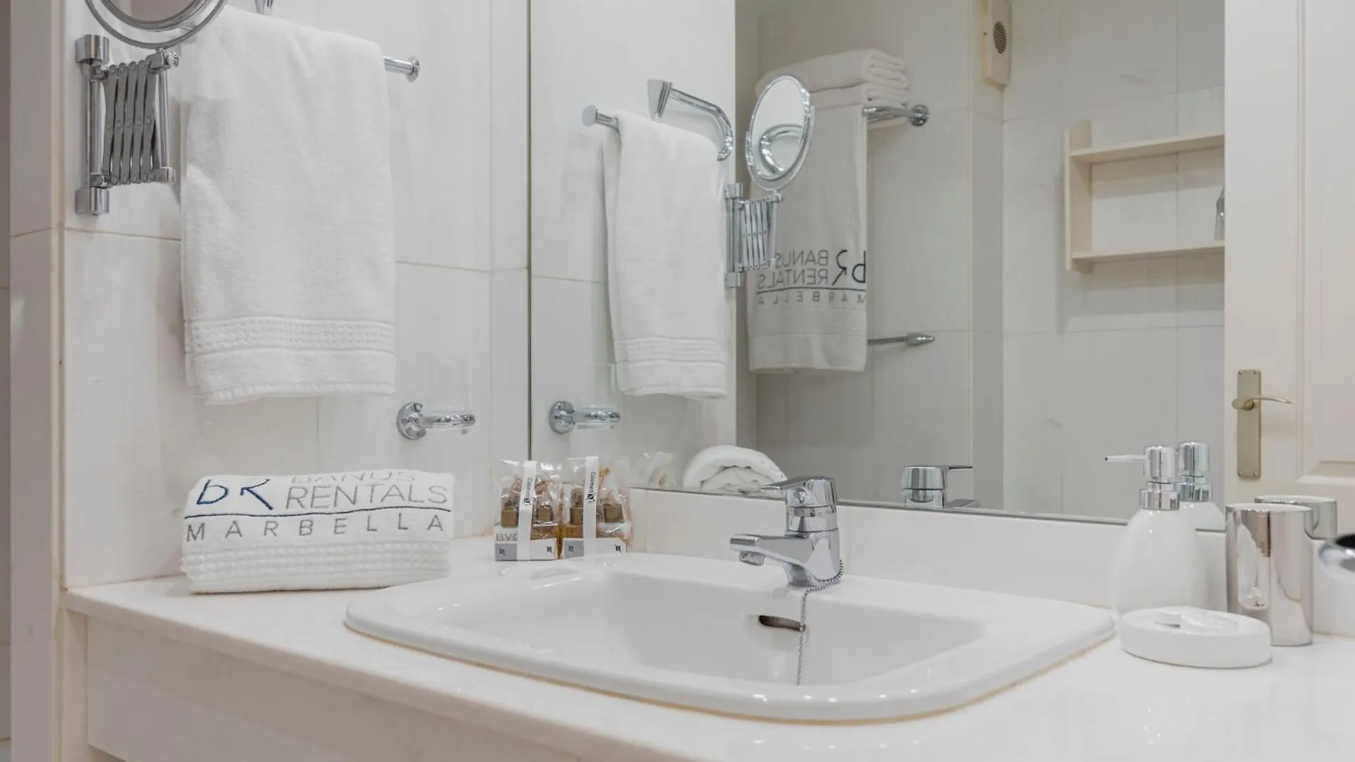 Apartment Espacioso Y Encantador Apartamento En Las Gaviotas Marbella